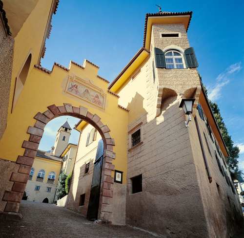 Eingang Castell Sallegg Kaltern